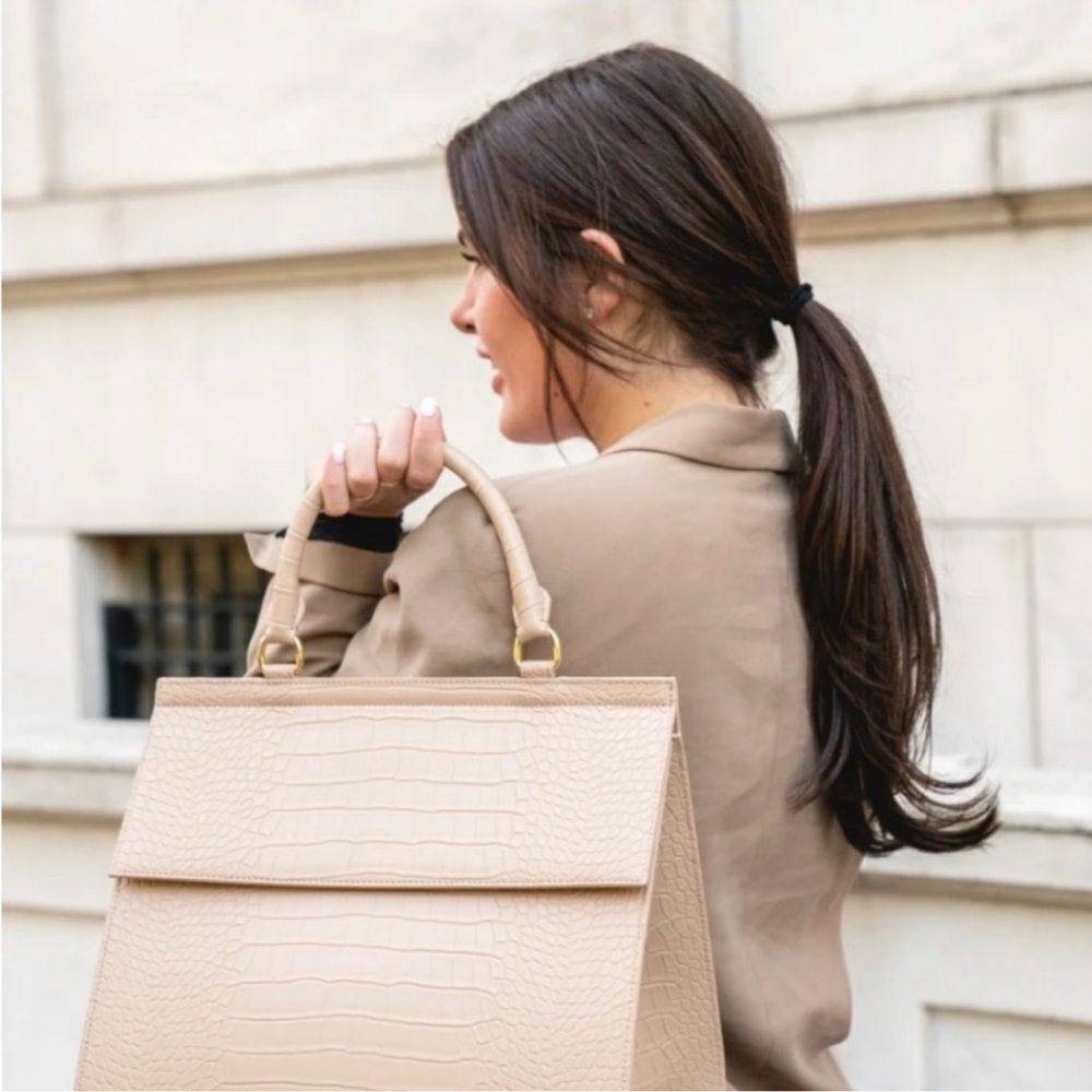 Modern Picnic the Large Luncher Chic Lunch Bag in Cream vegan Leather Croc